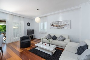 TV - Villa Ester - Private Pool Escape for 8, Labin, Croatia (Labin)