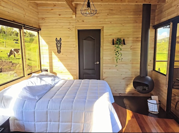 5 bedrooms, WiFi, bed sheets