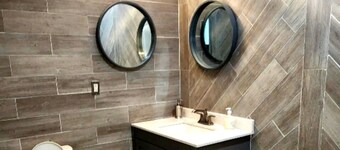 The Sandy Shores Estate Heated Pool, Hot Tub, Theater & Game Lounge