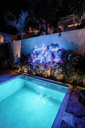 Comfort Room | Pool - Villa Camila (Q.R.)