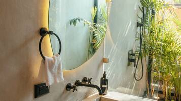 Comfort Room | Bathroom