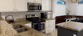 Cozy 3-bedroom house in peaceful Peoria with AC comfort