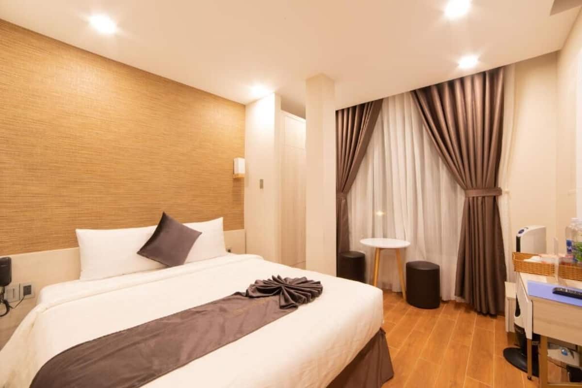 Deluxe Double Room, City View