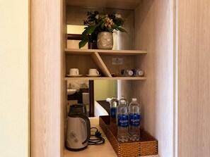 Chambre Double Deluxe, vue ville | Espace de travail pour ordinateur portable, rideaux occultants