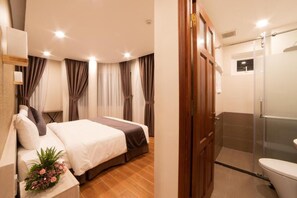 Premium Double Room, City View | Bathroom - SILENTNIGHT - ĐÊM LÀNH HOTEL (Phuong Xuân Huong - Da Lat)