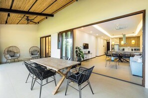 Dining - Charming Villa with Pool, Modern Amenities & Near Famous Surf Spots (Tamarindo)