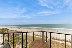 Property grounds - Oceanfront studio with private balcony, pool & direct beach access (Myrtle Beach)