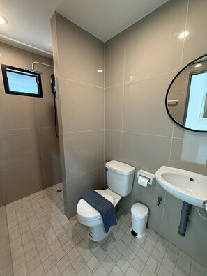 Superior Room | Bathroom - I Am Daily Mansion (Pluak Daeng)