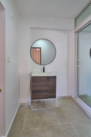 Interior - Room-chic King Suite Bright Private (Santo Domingo)