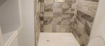 Newly renovated 2 bedroom basement with seperate entrance.