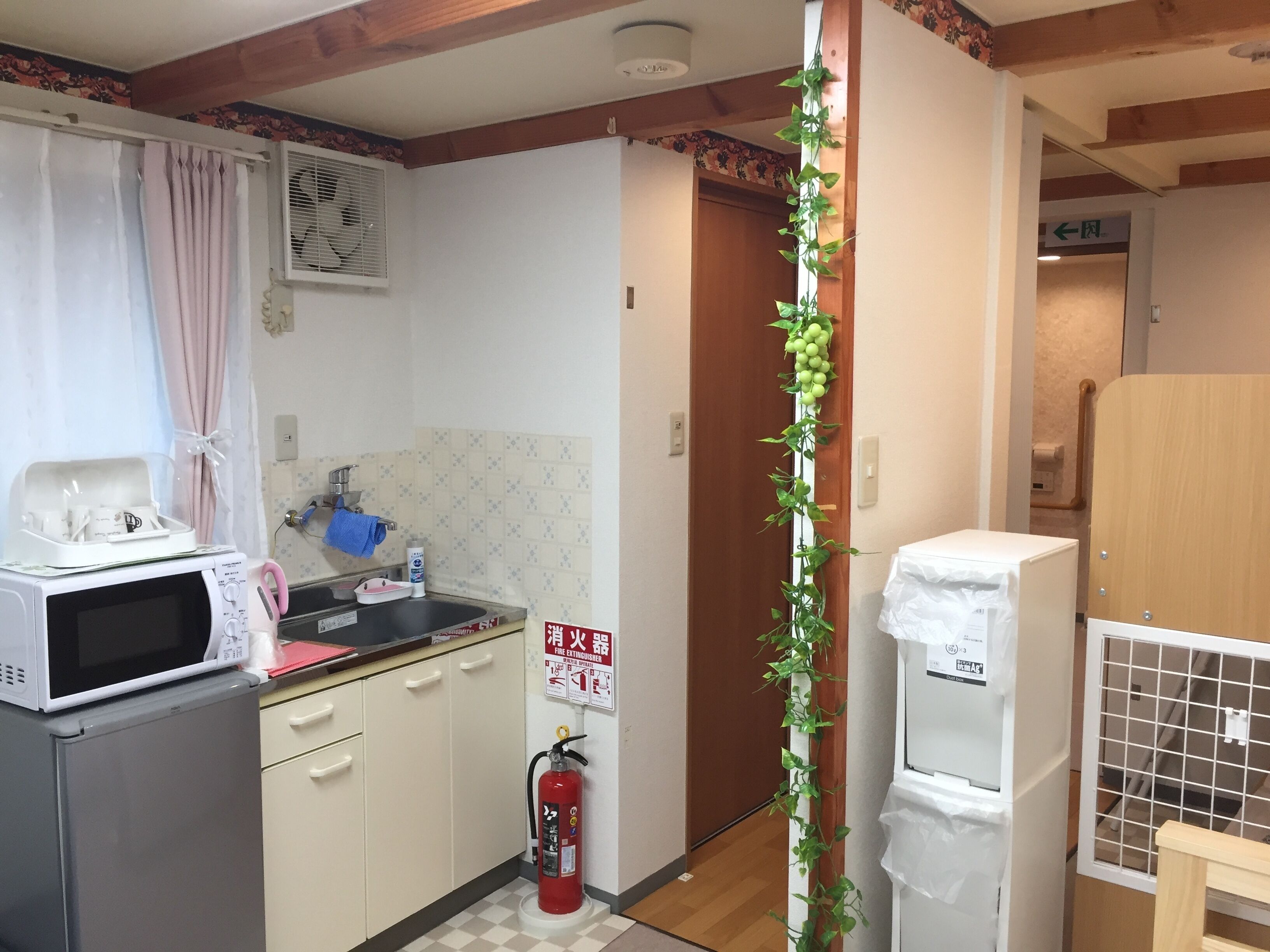 Apartemen Keluarga, Bebas Asap Rokok, pemandangan kota (1F) | Dapur pribadi | Lemari es kecil, microwave, kompor, dan peralatan masak/sendok-piring