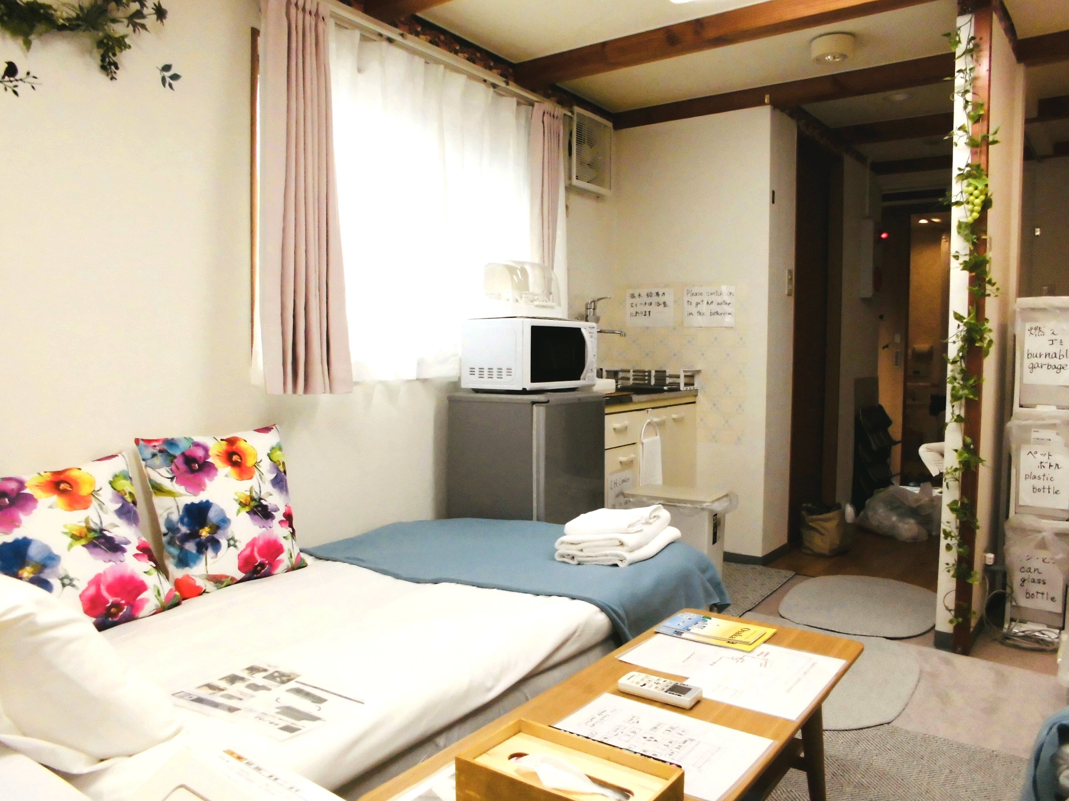 Appartement Familial, non-fumeurs, vue ville (1F) | Bureau, rideaux occultants, fer et planche à repasser, Wi-Fi gratuit