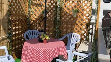 Tempat makan outdoor