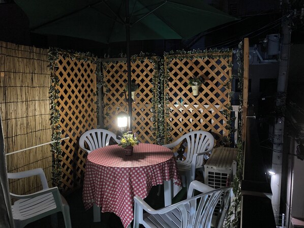 Outdoor dining - The Familiar Inn-Hotel and Inn Business (Osaka)