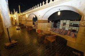 Deluxe Room, City View | Outdoor dining - Pyramids Khan Hotel (Giza)