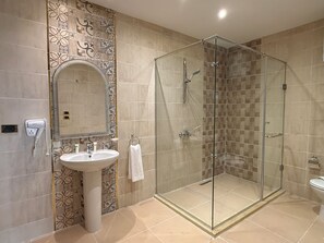 Panoramic Suite, City View | Bathroom - Pyramids Khan Hotel (Giza)