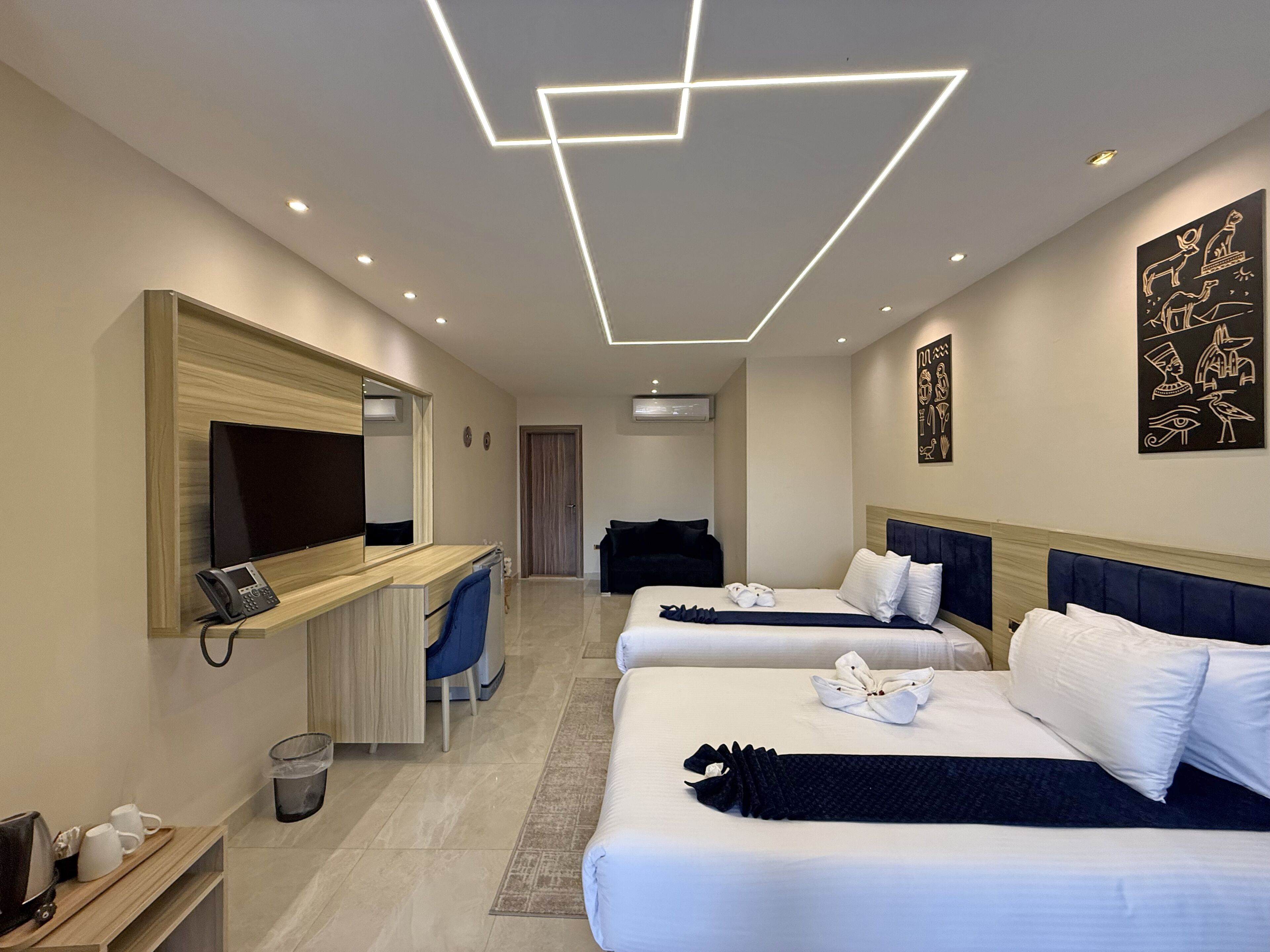 Panoramic Suite, City View