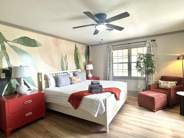 5 habitaciones, escritorio, tabla de planchar con plancha y wifi 