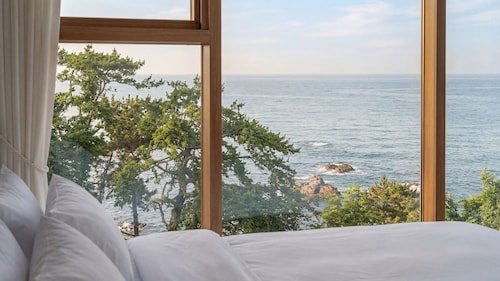 Pohang Sausalito by B-class Pool Villa