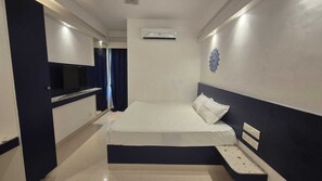Superior Room - BLEU BY NIRVANA (Mahabalipuram)