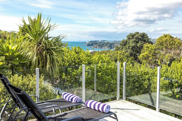 Terrace/patio - Wakainga — Sea Views Near Oneroa (Waiheke Island)