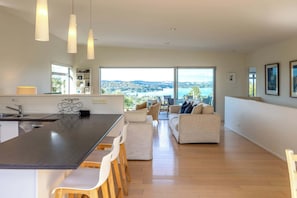 Interior - Wakainga — Sea Views Near Oneroa (Waiheke Island)