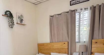 Enjoyable 2-bedroom bed & breakfast with AC in San Salvador