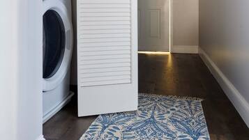 Family Apartment, 4 Bedrooms (Self Check-in with Virtual Front Desk) | Laundry