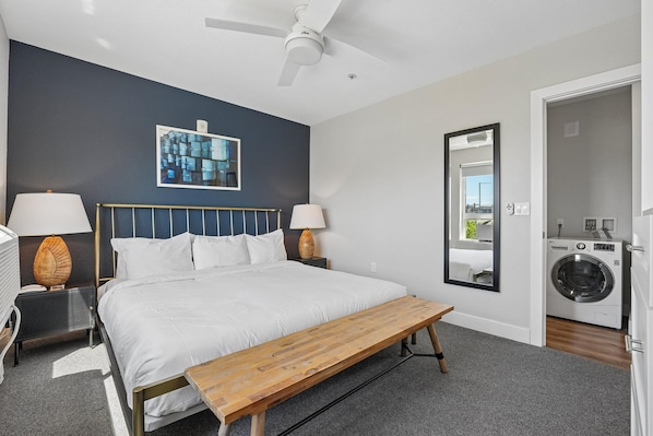 One Bedroom, King Bed (Self Check-in)