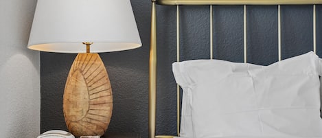 One Bedroom, King Bed (Self Check-in) | 獨特設計、獨特裝修、手提電腦工作空間、熨斗/熨衫板