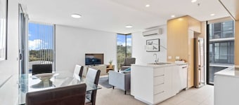 Cozy Two-Bedroom Private Stay
