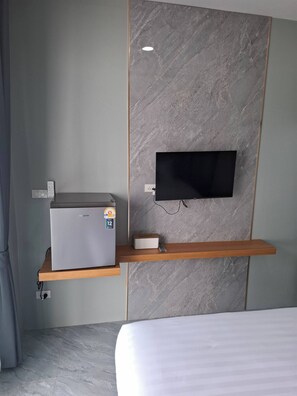 Huone, 6 makuuhuonetta, tupakointi sallittu | Huoneen varustelu