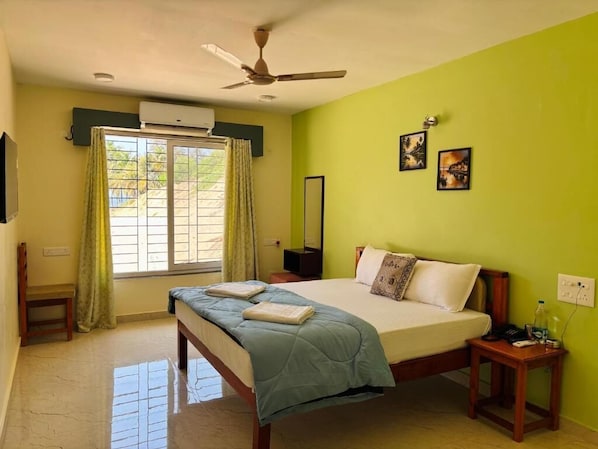 Room - 3 Wonders Tarkarli Hotel & Restaurant (Malvan)