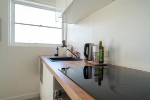 Private kitchen - Manly Waterfront Bliss | Walk to Corso & Wharf (Manly)