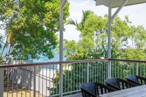 Property grounds - Amity Treetops - beautiful coastal escape (Amity)
