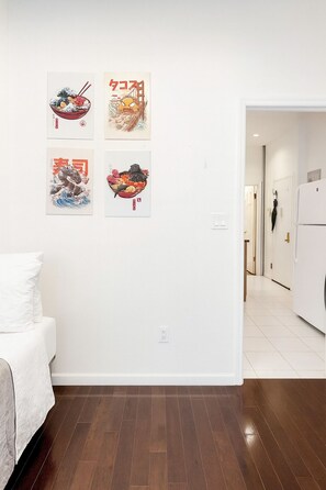 Interior - 2-bdr apartment in chinatown (New York)