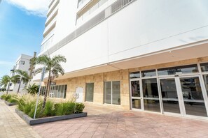 Exterior detail - Azul infinite... apartasuit in beautiful Cartagena (Cartagena de Indias)