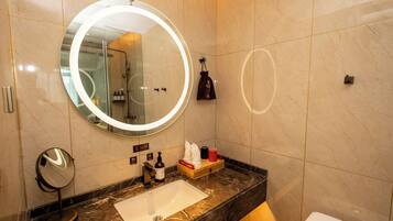 Basic Double Room | Bathroom