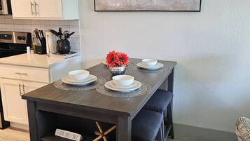 Condo, 1 Bedroom, Smoking, Balcony | Dining