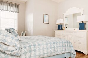 3 bedrooms, desk, iron/ironing board, WiFi - Bay Creek Retreat Near Beach & Golf + Incl. Bikes (Cape Charles)