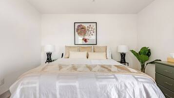 Condo, 1 Bedroom, Smoking, Balcony | 1 bedroom