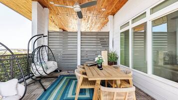 Condo, 1 Bedroom, Smoking, Balcony | Outdoor dining