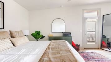 Condo, 1 Bedroom, Smoking, Balcony | 1 bedroom