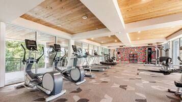 Condo, 1 Bedroom, Smoking, Balcony | Fitness studio