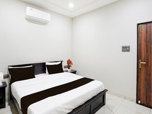 House - Townhouse Rajendra Nagar Main Road (Indore)