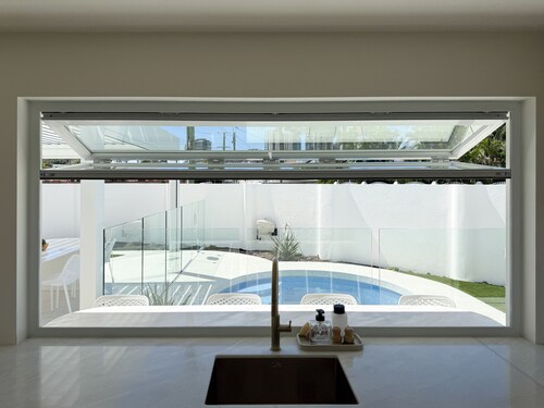 Luxury Coastal Retreat | Sleeps 8 + Pool + Walk to Beach Shops & Restaurants