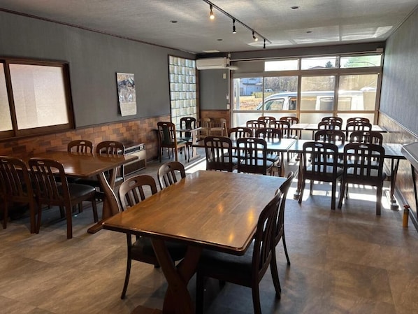 星評価なしの画像、1 / 4、ボタン