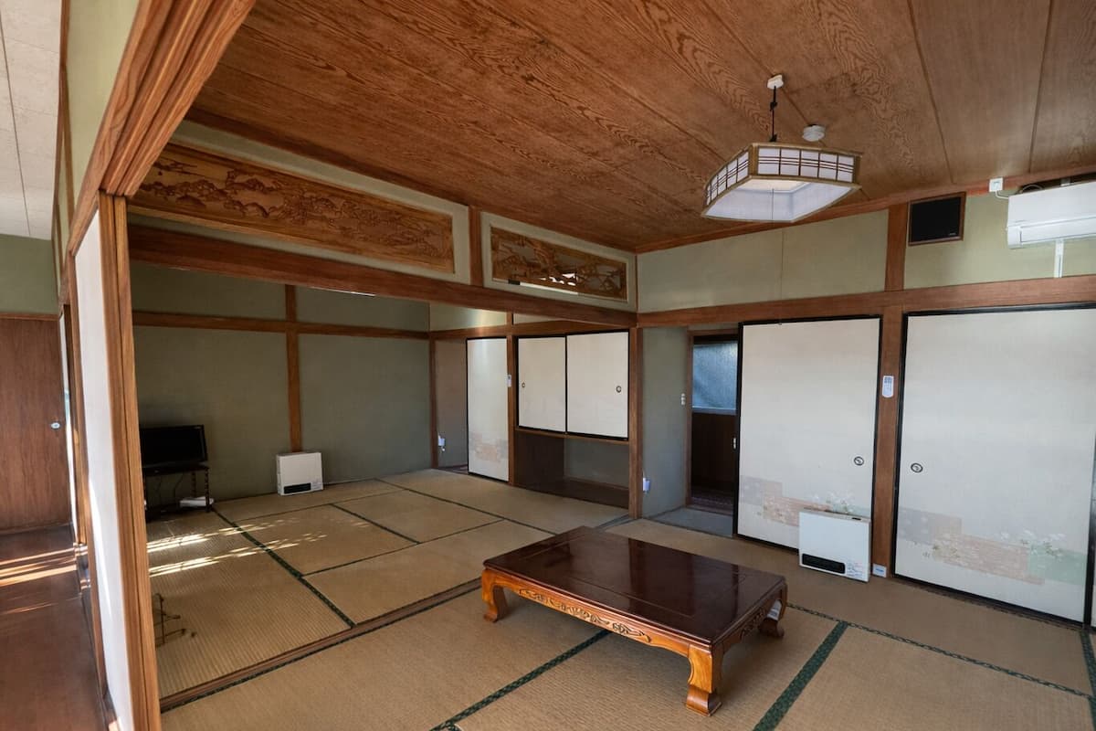 Phòng, quang cảnh núi