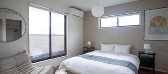Bright 4BR Home in Ozu Sleeps 11 by Restavio