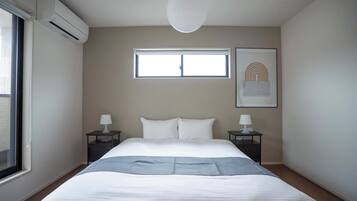3 bedrooms, desk, iron/ironing board, WiFi